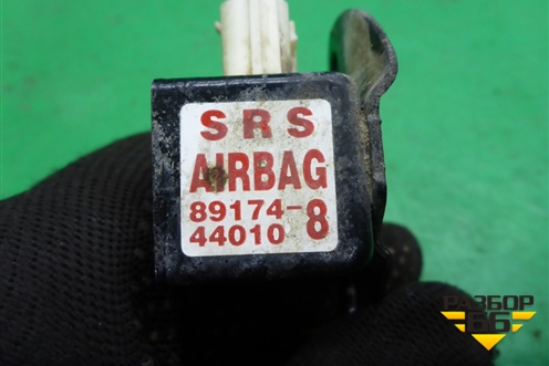 Датчик AIR BAG (8917444010) для Toyota Isis c 2004-2018г