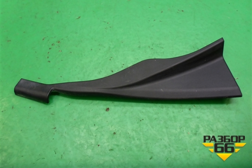 Накладка внутренняя для Toyota Isis c 2004-2018г