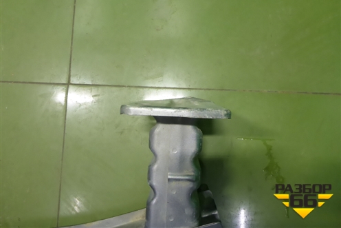 Усилитель переднего бампера (5827079J00) для Suzuki SX4 с 2006-2013г