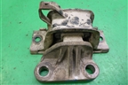 Опора КПП левая (РКПП) для Opel Corsa D с 2006-2014г
