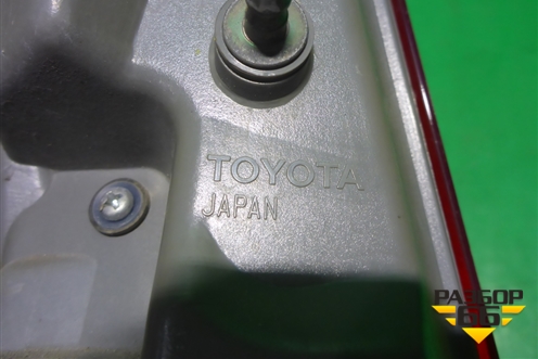 Фонарь задний левый (верхняя часть) (8159044170) для Toyota Isis c 2004-2018г
