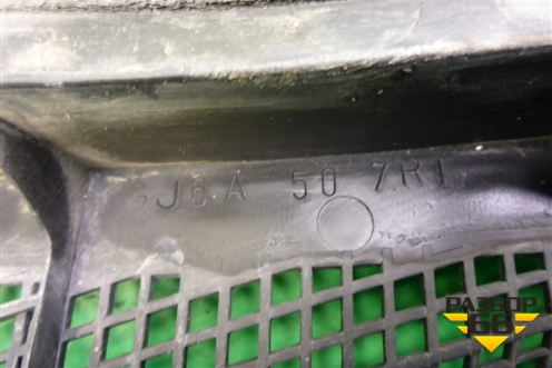 Решетка стеклоочистителей правая (GJ6A507R1) для Mazda Mazda 6 (GG) с 2002-2007г