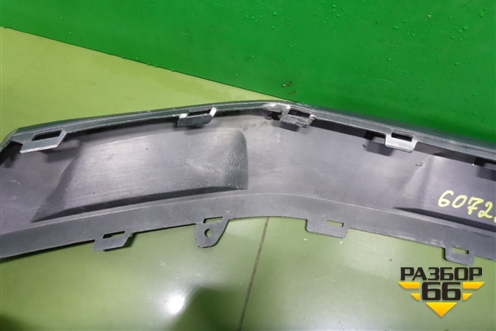 Накладка переднего бампера (5NA805532) для Volkswagen Tiguan с 2016г