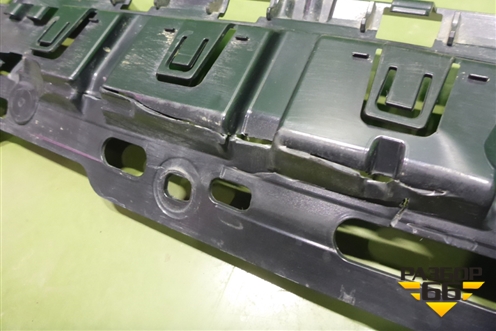 Кронштейн заднего бампера (51128070332) для BMW X5 G05 с 2018г