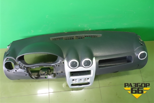 Торпедо не под AIR BAG (8200739435) для Renault Sandero с 2009-2014г