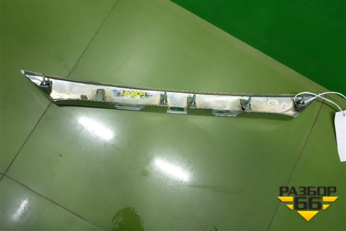 Накладка крышки багажника (7680102A83) для Toyota Corolla (E18) с 2012-2019г