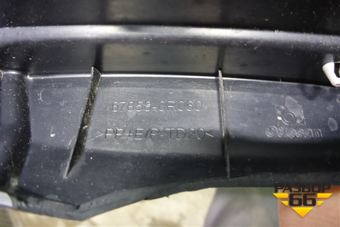 Накладка двери задней левой (678580R060) для Toyota Rav-4 с 2018г