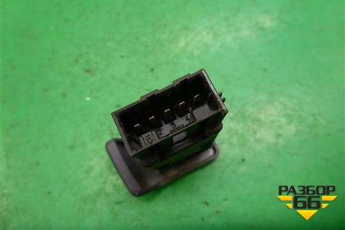 Кнопка (YUG102230KML) для Land Rover Freelander 1 с 1997-2006г