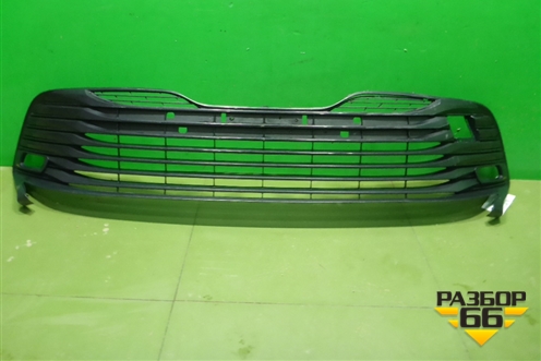 Решетка в передний бампер центральная (до 2020г) (5311333110) для Toyota Camry V70 с 2017г (Камри)