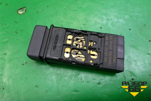 Кнопка (рециркуляции воздуха в салоне до 2003г)) (YUG102210KLM) для Land Rover Freelander 1 с 1997-2006г