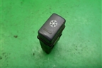 Кнопка (до 2003г) (YUG102840KML) для Land Rover Freelander 1 с 1997-2006г