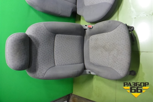 Сиденья комплект для Kia Rio с 1999-2005г