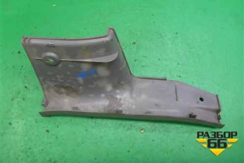 Накладка порога внутренняя заднего правого (0K30A68730) для Kia Rio с 1999-2005г