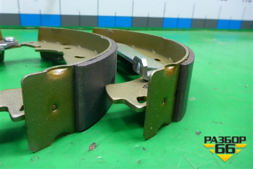 Колодки тормозные задние (под барабан) (0986487810) для Ford Focus 2 с 2005-2008г