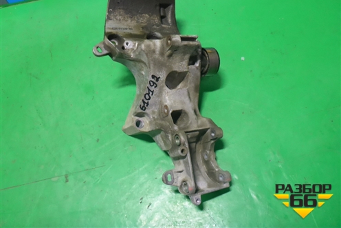 Кронштейн генератора (1.6л K7MA812) (8200941114) для Renault Logan II с 2012г