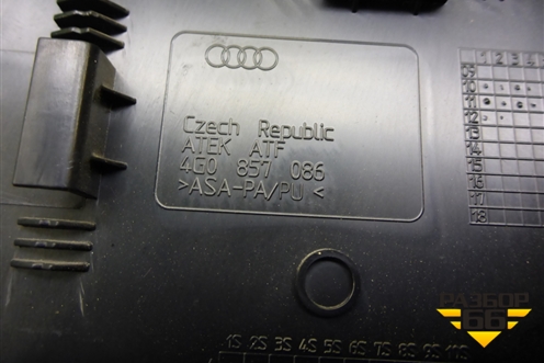 Накладка на торпедо (боковая правая) (4G0857086) для Audi A6 (C7) с 2011-2018г
