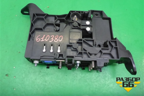 Коробка распределительная (8R0937517D) для Audi A6 (C7) с 2011-2018г