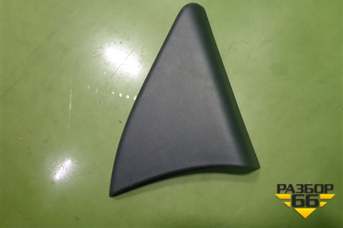 Накладка двери передней правой уголок (802923883R) для Renault Logan II с 2012г