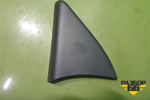 Накладка двери передней левой уголок (802930417R) для Renault Logan II с 2012г