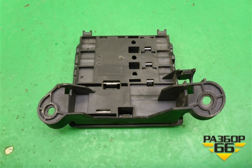 Блок предохранителей подкапотный (4G0937517A) для Audi A6 (C7) с 2011-2018г