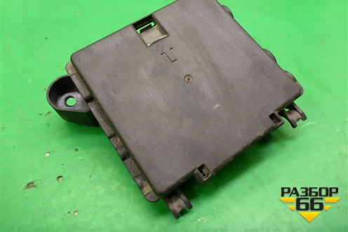 Блок предохранителей подкапотный (4G0937517A) для Audi A6 (C7) с 2011-2018г