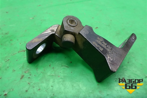 Петля двери задней правой нижняя (4G0831402A) для Audi A6 (C7) с 2011-2018г