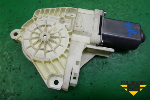 Моторчик стеклоподъёмника задний правый для Land Rover Range Rover Sport с 2005-2012г