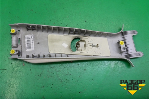 Обшивка стойки центральная верхняя левая (EMG500393) для Land Rover Range Rover Sport с 2005-2012г