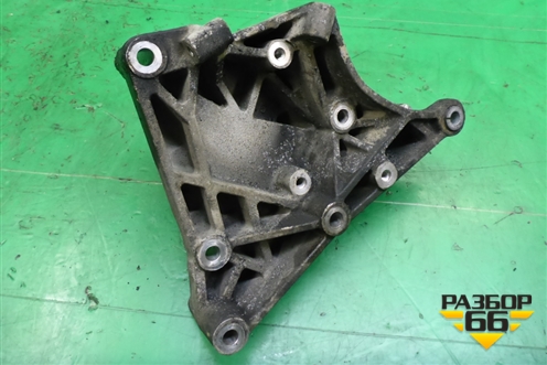 Кронштейн генератора (3.6л 368DT) (YLU500430) для Land Rover Range Rover Sport с 2005-2012г