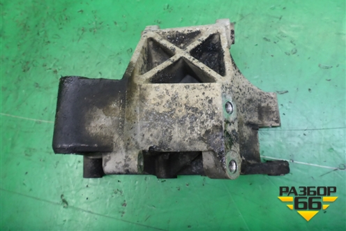 Кронштейн генератора (3.6л 368DT) (YLU500430) для Land Rover Range Rover Sport с 2005-2012г