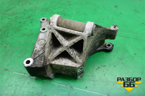 Кронштейн генератора (3.6л 368DT) (YLU500430) для Land Rover Range Rover Sport с 2005-2012г