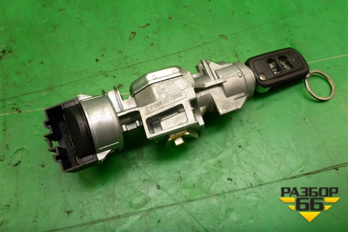 Замок зажигания (3M513F880AD) для Land Rover Range Rover Sport с 2005-2012г
