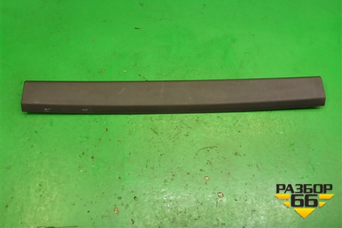 Обшивка двери багажника (DED500031) для Land Rover Range Rover Sport с 2005-2012г
