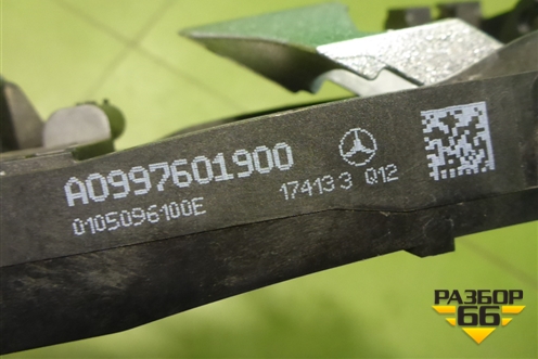 Кронштейн ручки наружной (передней левой) (A0997601900) для Mercedes Benz C-Klass W205 с 2014г