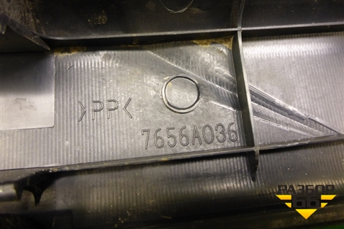 Накладка порога внутренняя переднего правого (7656A036) для Mitsubishi Outlander XL с 2006-2012г