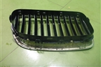 Решетка радиатора левая (до 2013г) (51137200727) для BMW 5-серия F10/F11 с 2009-2016г