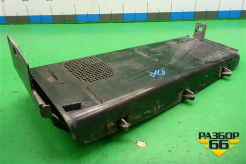 Накладка переднего крыла правого (AH4216A415BB) для Land Rover Range Rover 3 с 2002-2012г