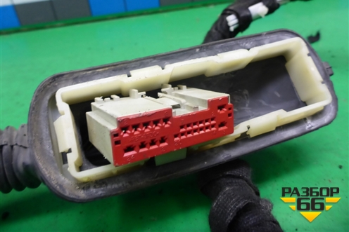 Проводка двери передней правой (AH4214630ABC) для Land Rover Range Rover 3 с 2002-2012г