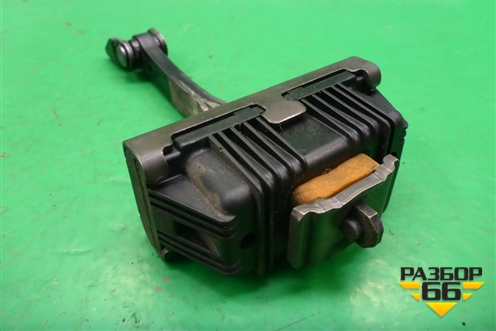 Ограничитель двери передней левой для Land Rover Range Rover 3 с 2002-2012г