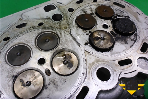 Головка блока цилиндров (правая 4.4л 448DT) для Land Rover Range Rover 3 с 2002-2012г