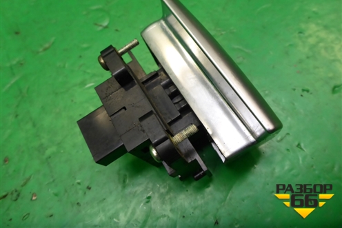 Кнопка стояночного тормоза (YUG500391MVM) для Land Rover Range Rover 3 с 2002-2012г