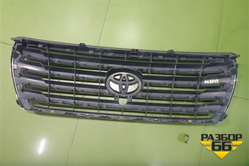 Решетка радиатора (после 2012г до 2015г под камеру) (5311460110) для Toyota Land Cruiser (200) с 2008г