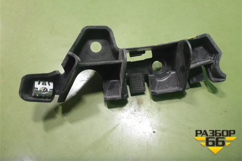 Кронштейн переднего бампера левый (новый) (620940001R) для Renault Megane 3 с 2008-2016г