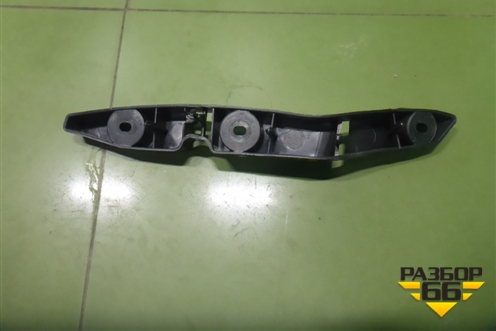 Кронштейн переднего бампера правый (новый дубликат) (42111064) для Ford Focus 2 с 2005-2008г