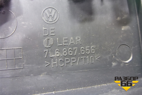 Обшивка двери багажника (правая заглушка) (7L6867656) для Volkswagen Touareg c 2002-2010г