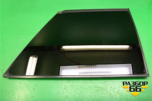 Стекло глухое правое для Land Rover Range Rover 3 с 2002-2012г
