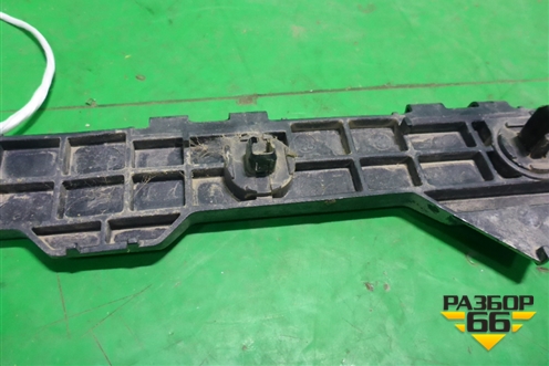 Кронштейн заднего бампера левый (боковой) (5215612290) для Toyota Corolla (E15) с 2006-2013г