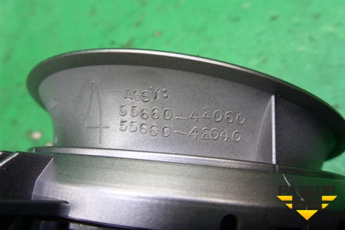 Дефлектор воздушный правый (5566042060) для Toyota Rav-4 с 2012-2019г