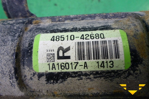 Амортизатор передний правый (4851042680) для Toyota Rav-4 с 2012-2019г
