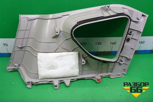 Обшивка багажника правая (верхняя) (6247042131) для Toyota Rav-4 с 2012-2019г